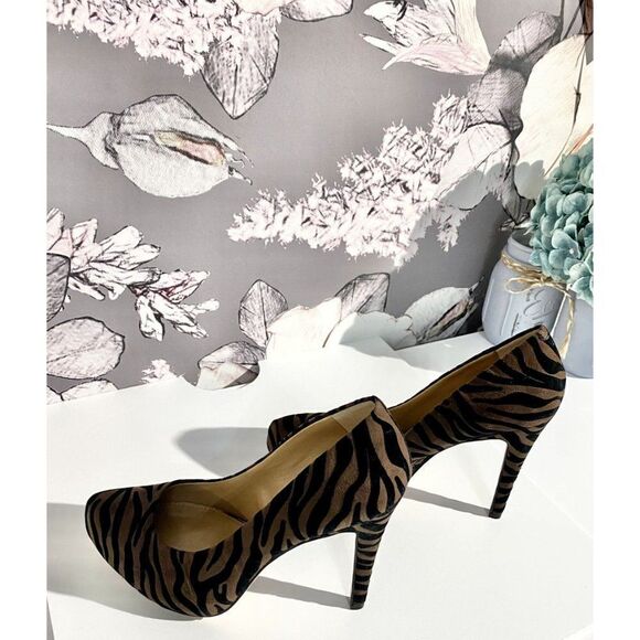 Jessica Simpson Parisah Zebra Print Brown/Black Platform Pump - Picture 8 of 13